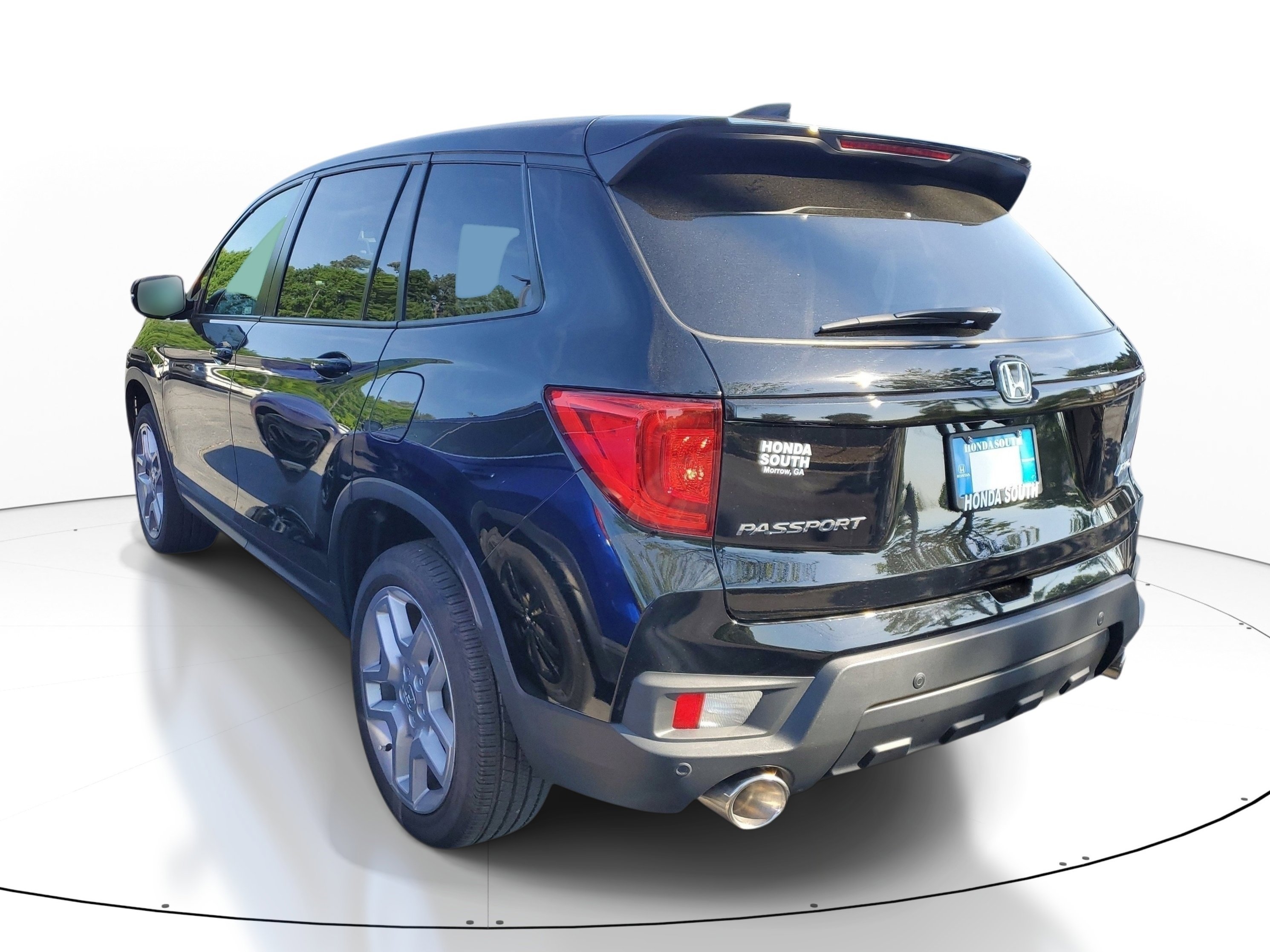 Used 2024 Black Honda EX-L image 4