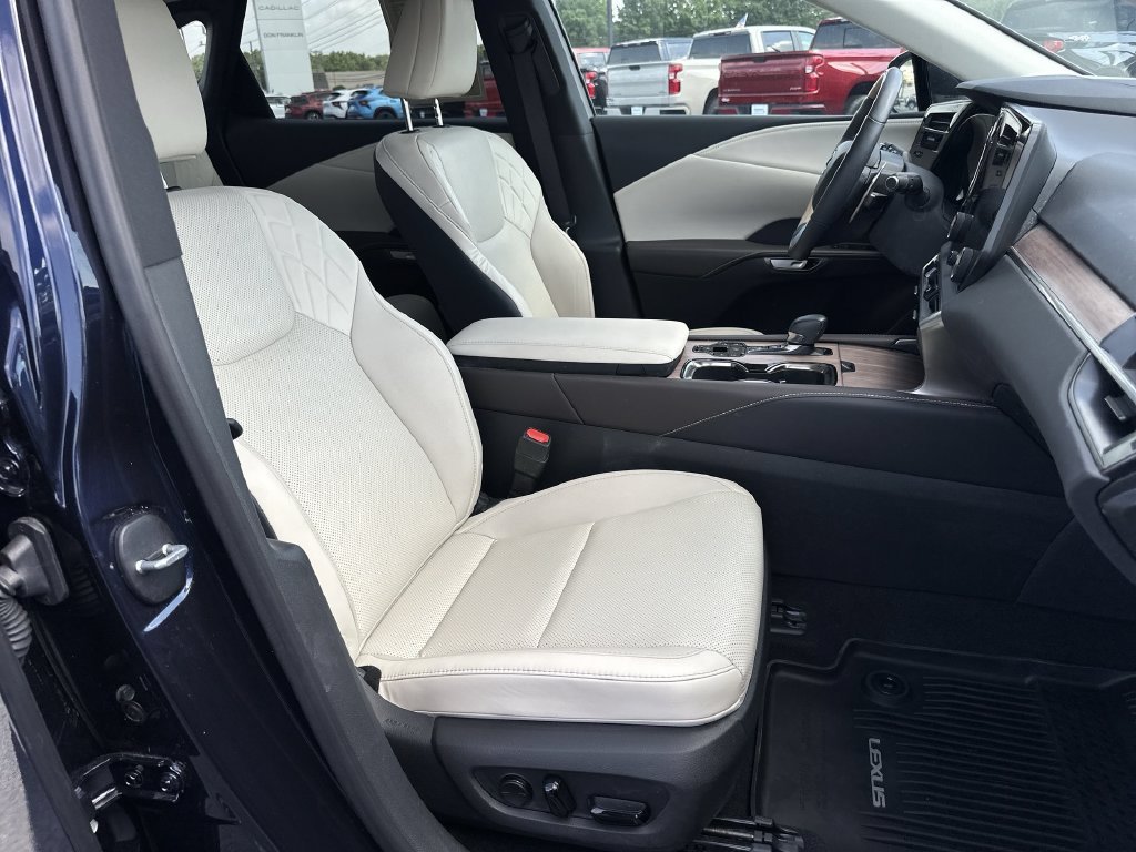 Used 2024  Lexus 350 Premium image 30
