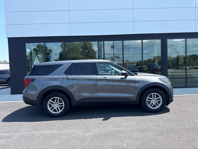 Used 2026 Gray Ford Active image 2