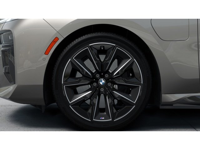 New 2026 Oxide Grey Metallic BMW 750e xDrive image 7