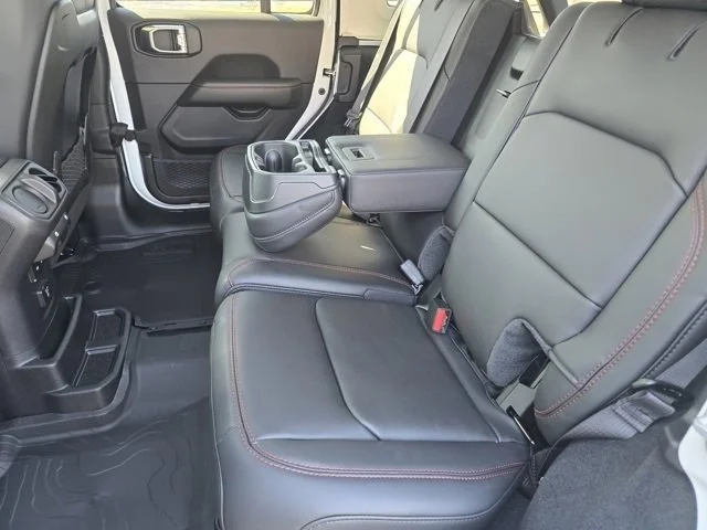 New 2026 Bright White Clearcoat Jeep Rubicon image 37