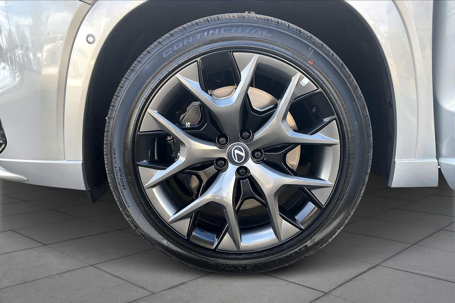 2026 Lexus TX 500h F-Sport Premium - Photo 11