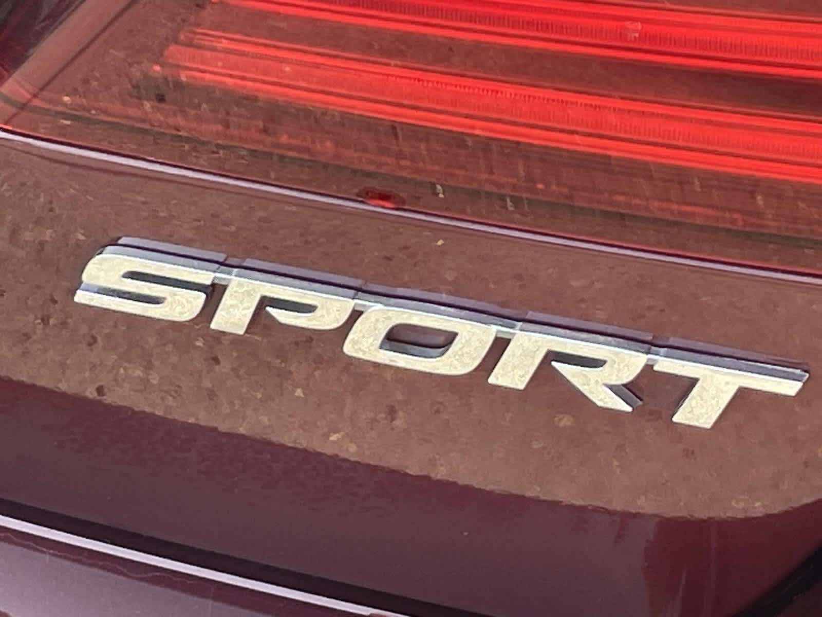 Used 2016 Basque Red Pearl II Honda Sport image 20