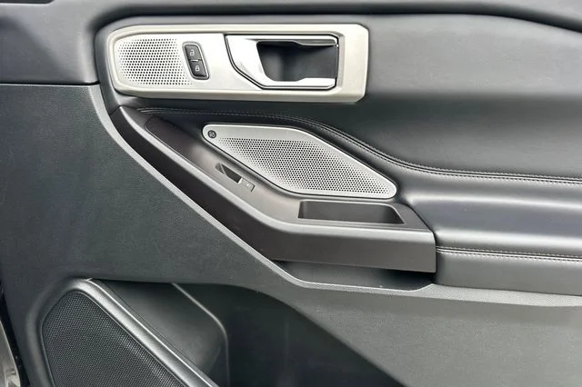 Used 2020 Gray Ford Platinum image 22