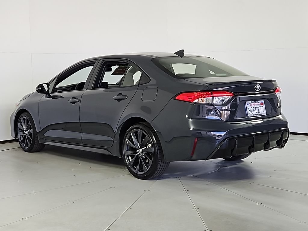 Used 2023  Toyota SE image 9