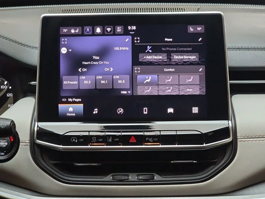 Used 2025 Silver Jeep Limited image 17