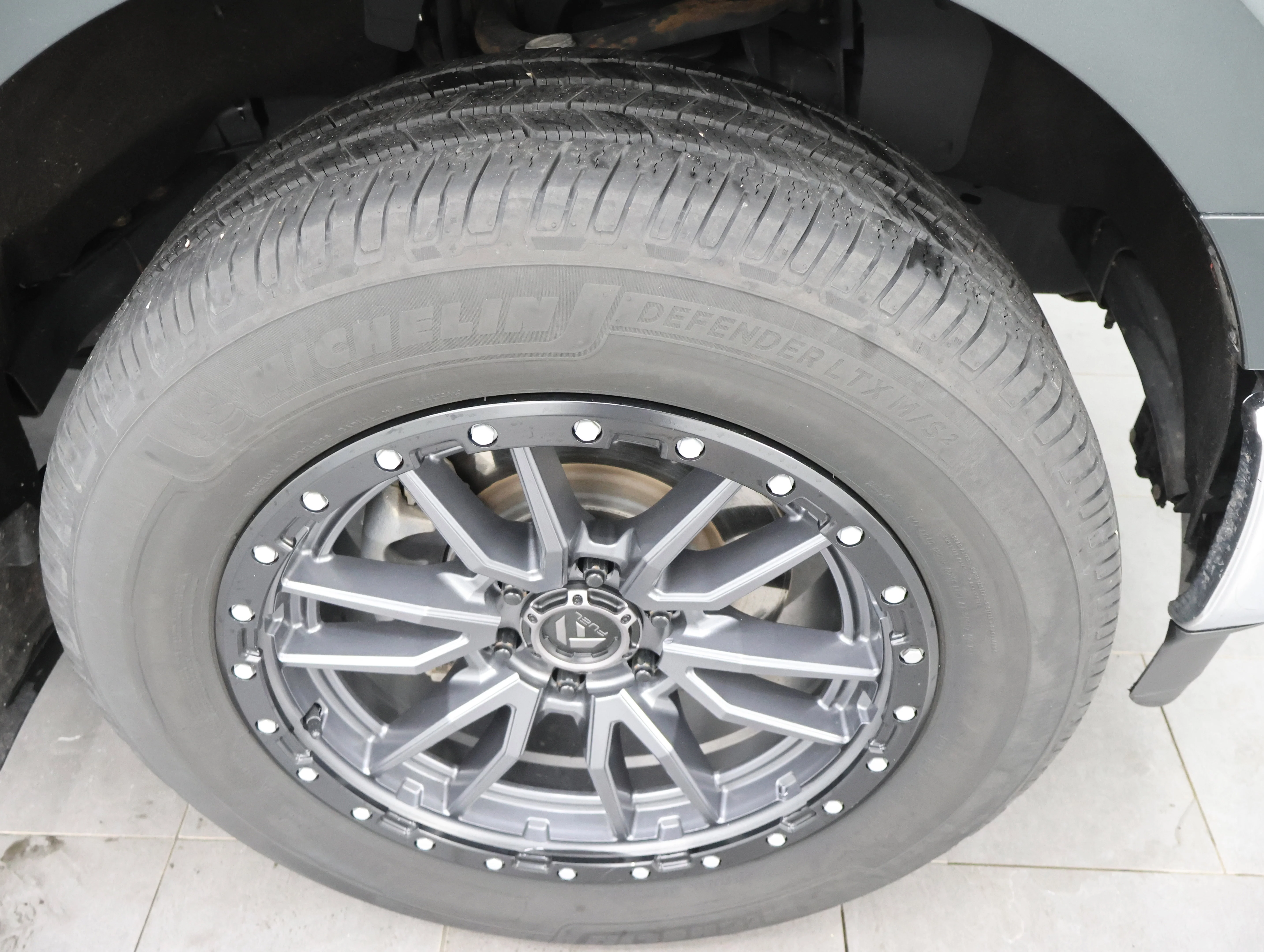 Used 2021 Guard Metallic Ford XLT image 3