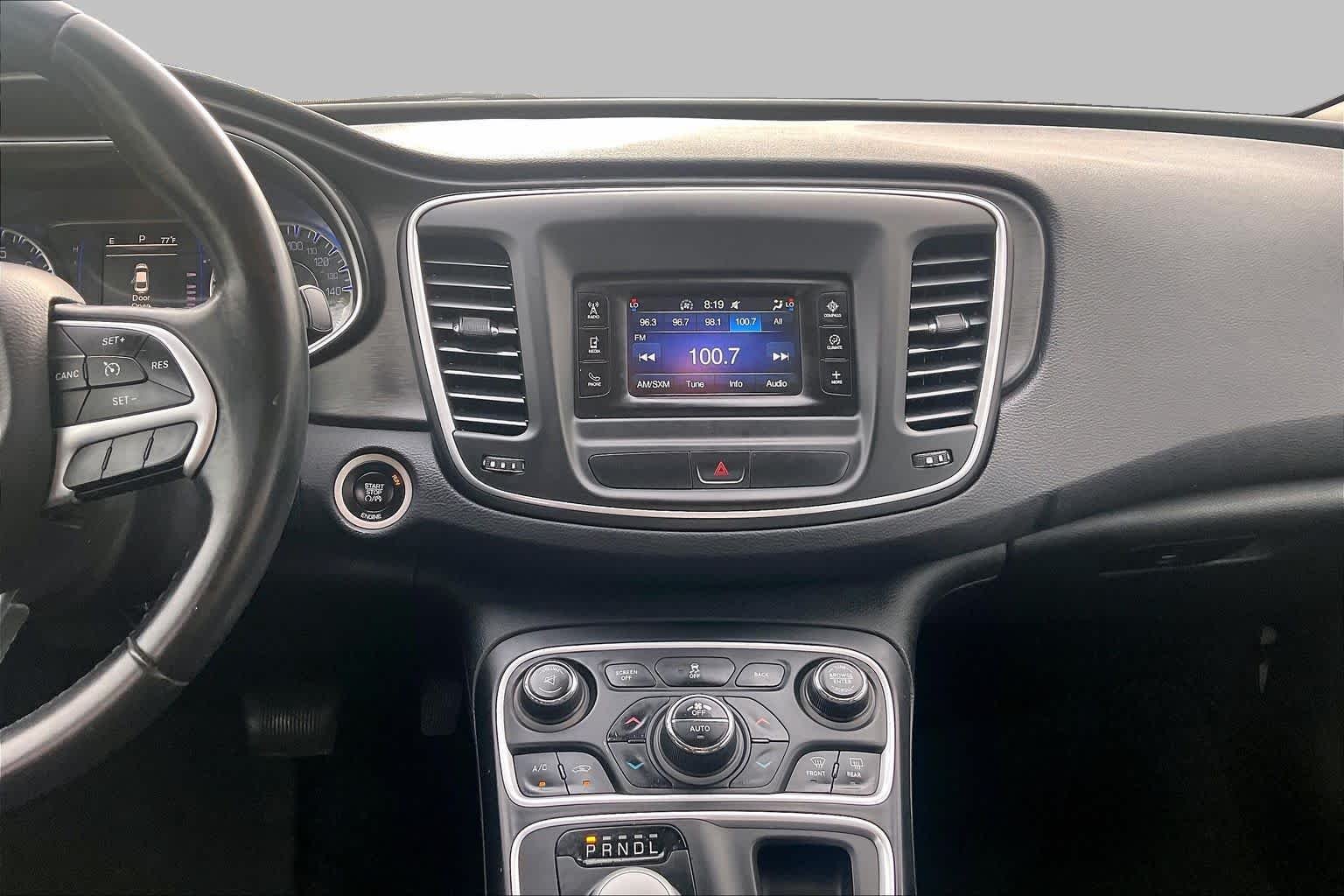 Pre-Owned 2015 Chrysler 200 Limited