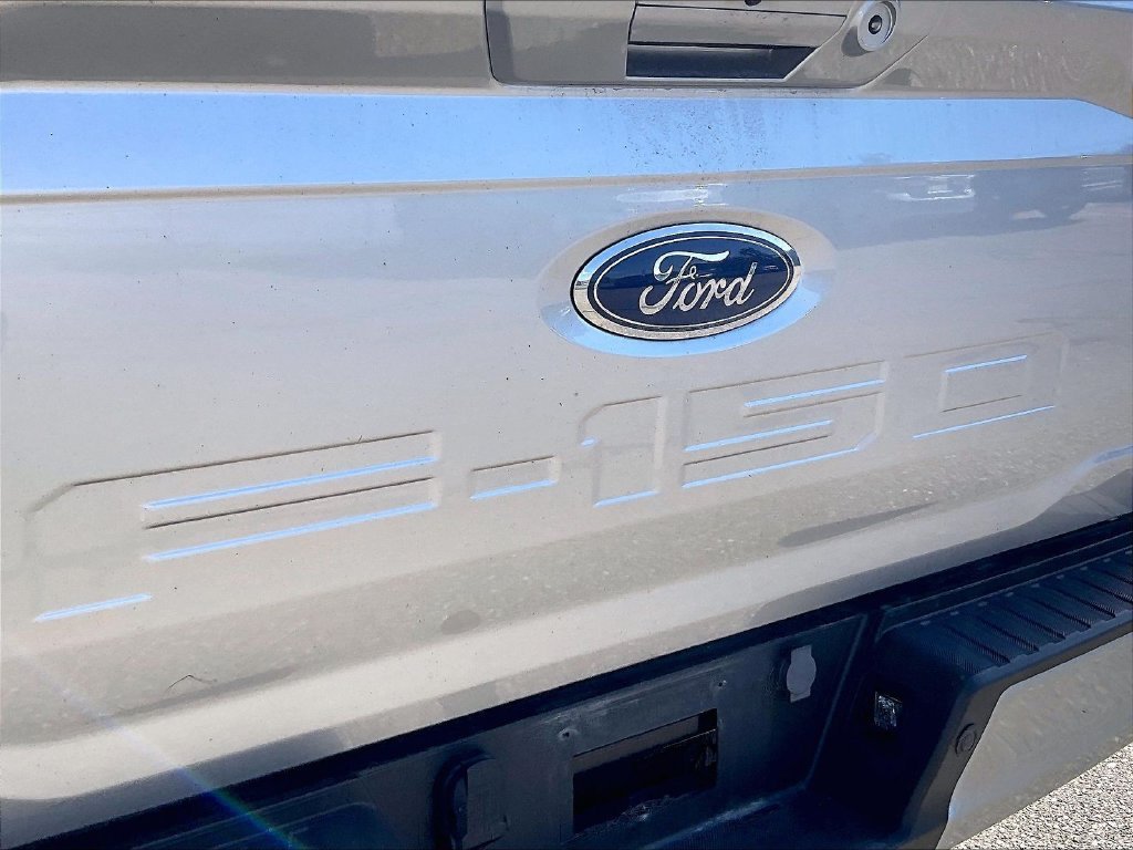 Used 2023 Silver Ford XLT image 7