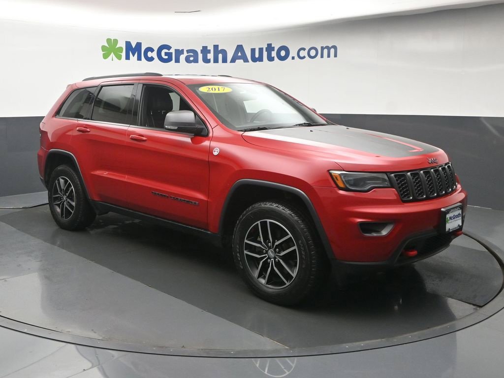 Used 2017 Jeep Grand Cherokee Trailhawk with VIN 1C4RJFLG1HC802082 for sale in Cedar Rapids, IA