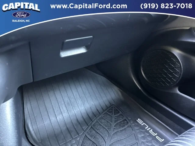 Used 2018 Silver Toyota Two image 27
