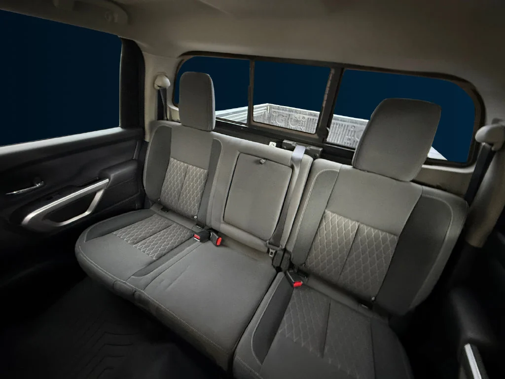 Used 2024 Gray Nissan SV image 16