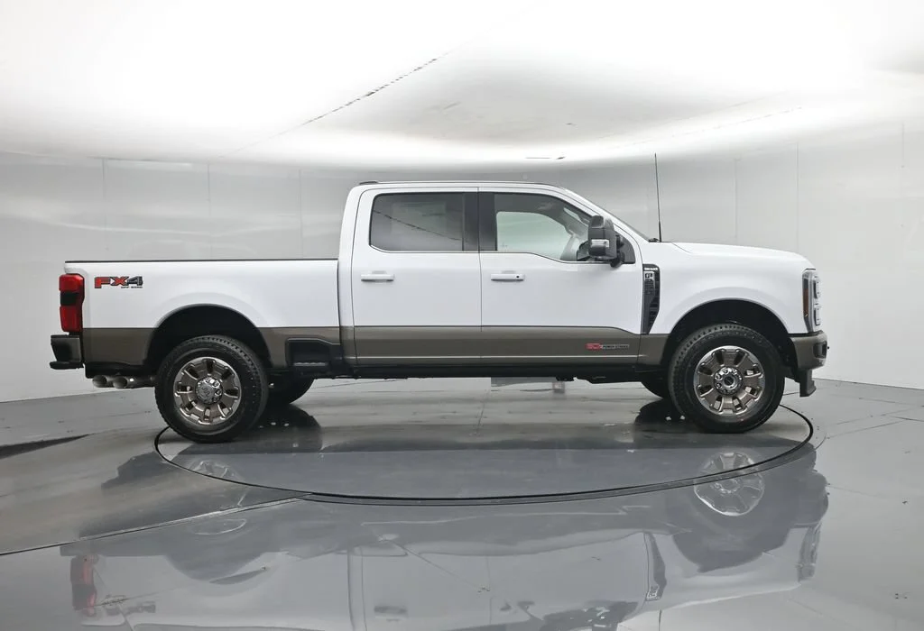 New 2027 Oxford White Ford King Ranch image 29
