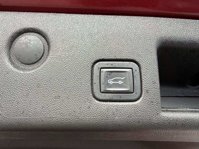 Used 2019 Red Chevrolet LT image 19