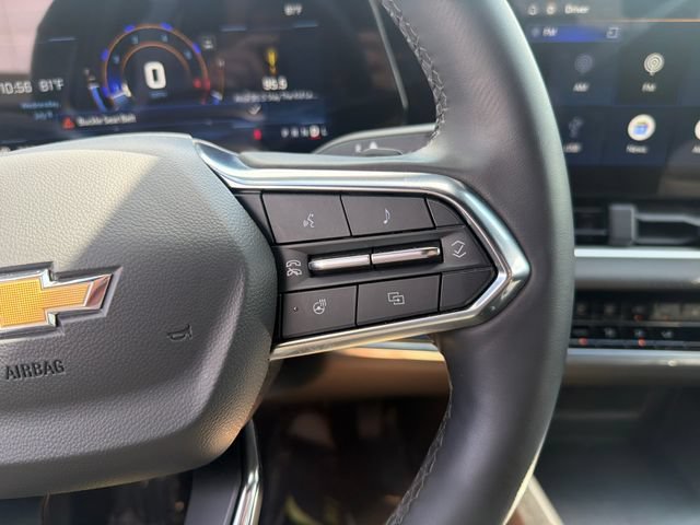 Used 2025 Summit White Chevrolet LT image 19