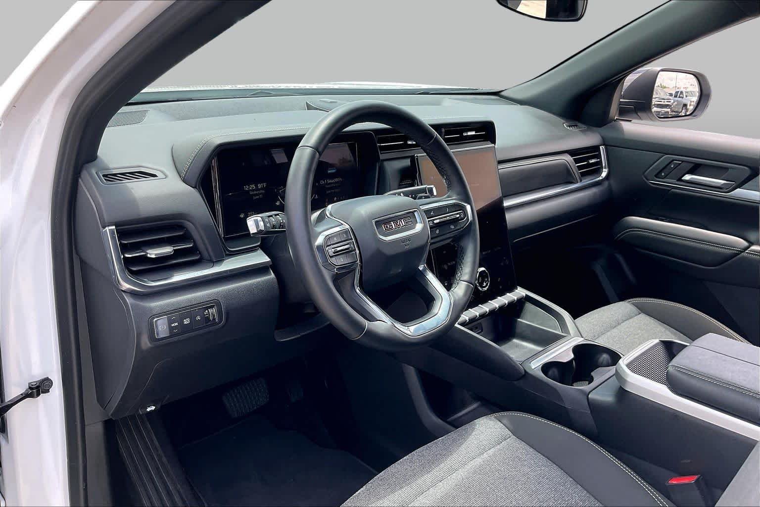 Used 2026 Summit White GMC FWD Elevation image 16