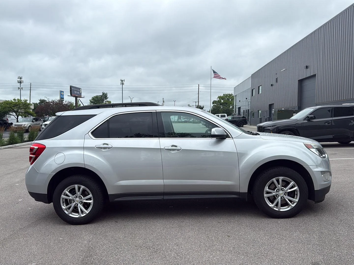 Used 2017 Chevrolet Equinox LT with VIN 2GNALCEK4H1507367 for sale in Lafayette, IN