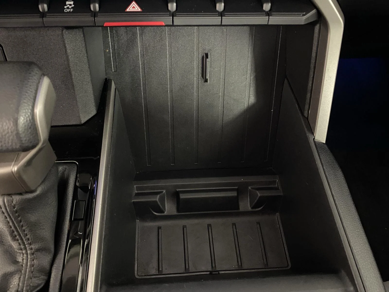 Used 2024 Ice Cap Toyota SR5 image 12