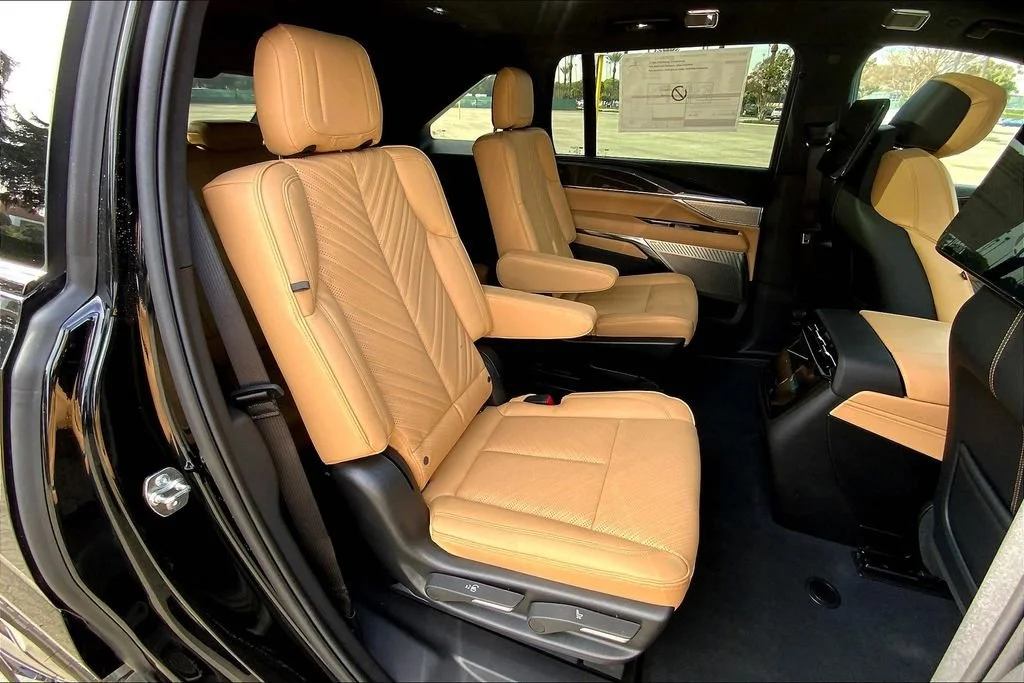 2025 Cadillac Escalade IQ Luxury 2 - Photo 31