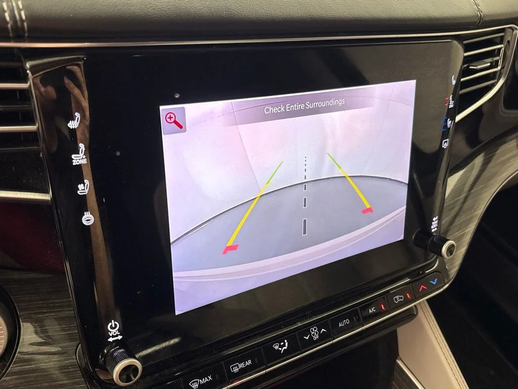 Used 2022 White Jeep Series II image 38