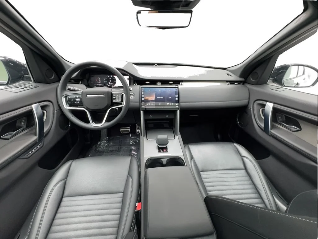 Used 2025 Gray Land Rover SE image 37