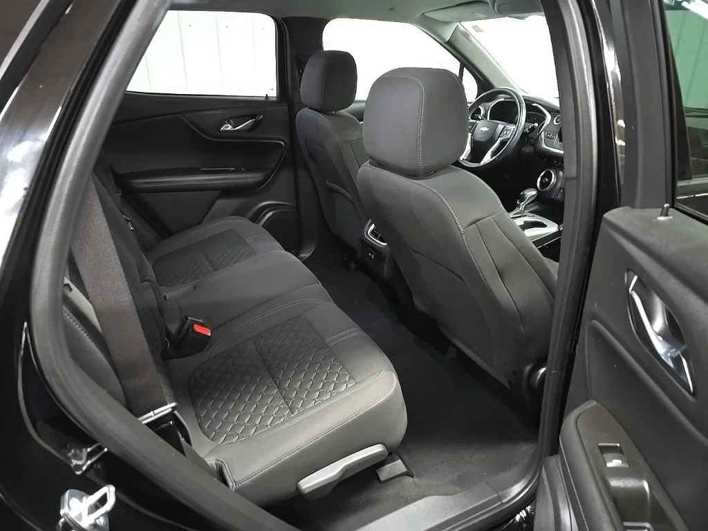 Used 2020 BLACK Chevrolet LT image 17