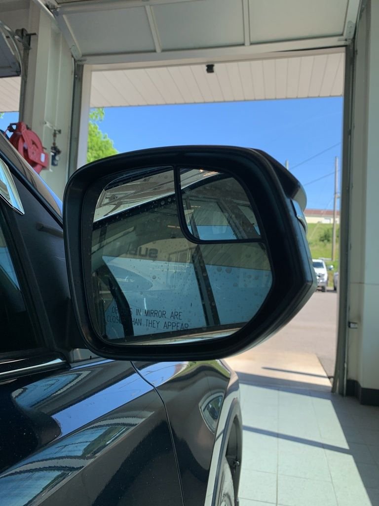 2018 Toyota RAV4 LE - Photo 15