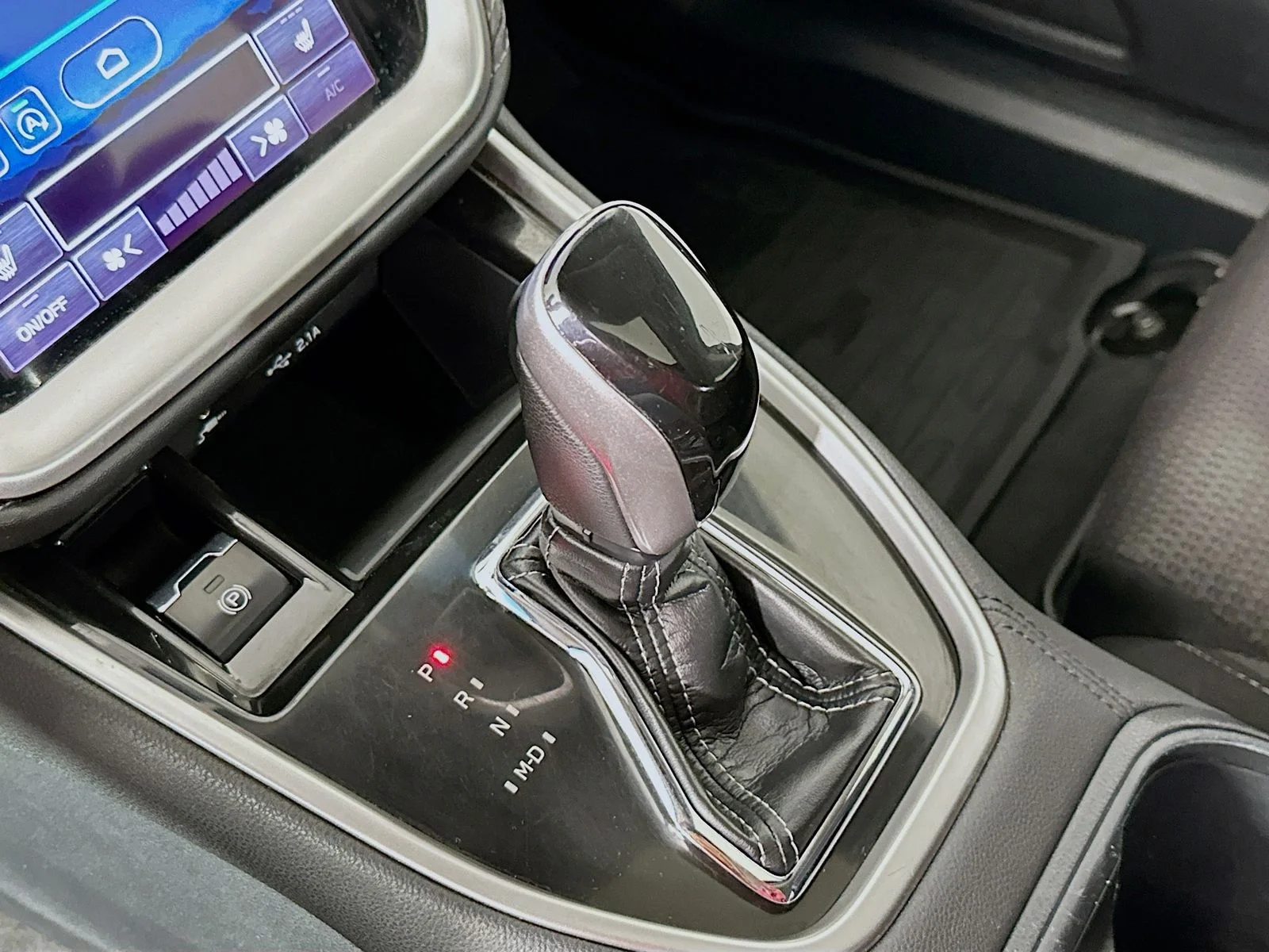 Used 2020 Abyss Blue Pearl Subaru Premium image 19