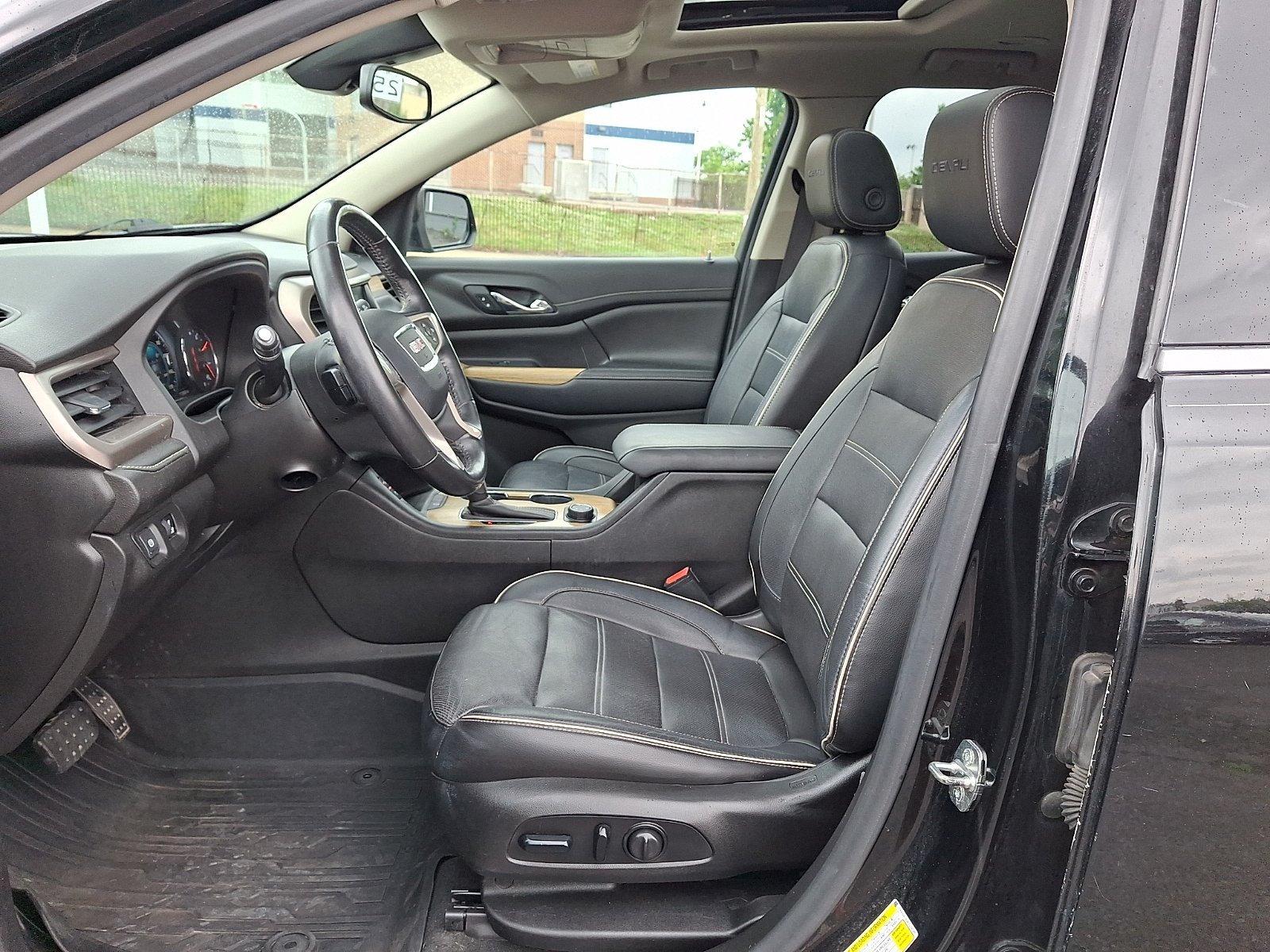 Used 2019 Ebony Twilight Metallic - GB8 GMC Denali image 14