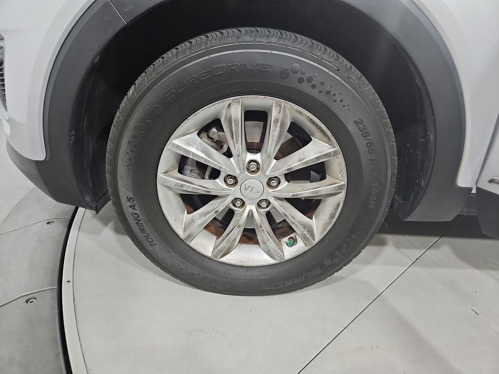 Used 2017 Silver Kia LX image 26
