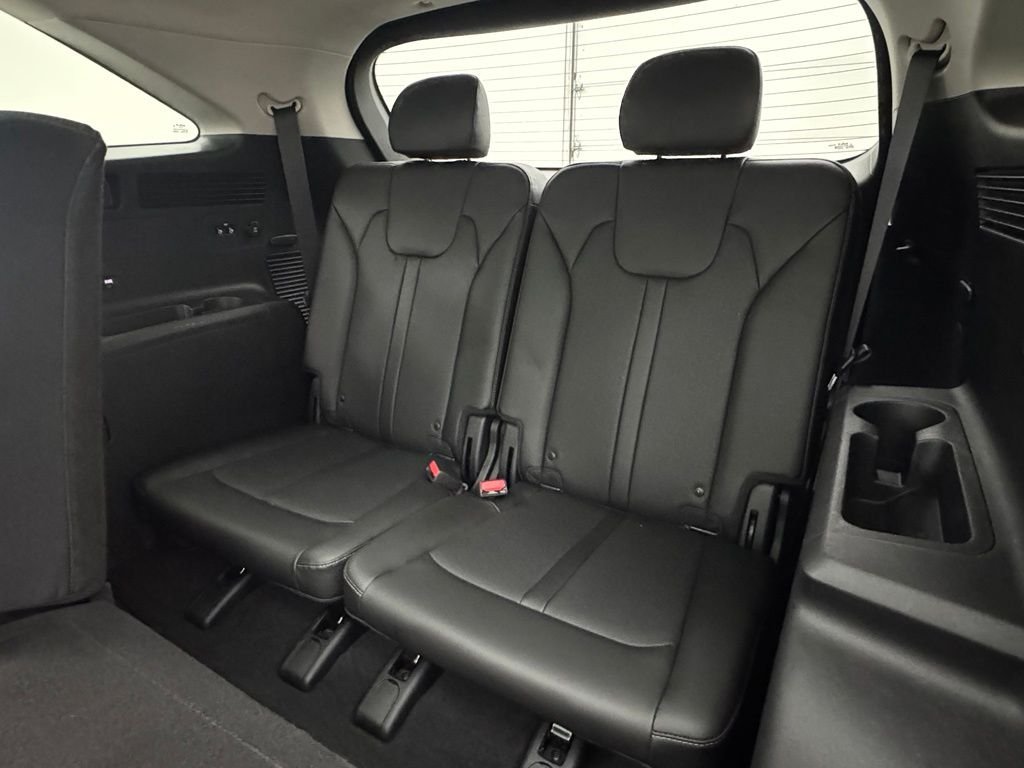 Used 2022 Passion Red Tintcoat Kia S image 39