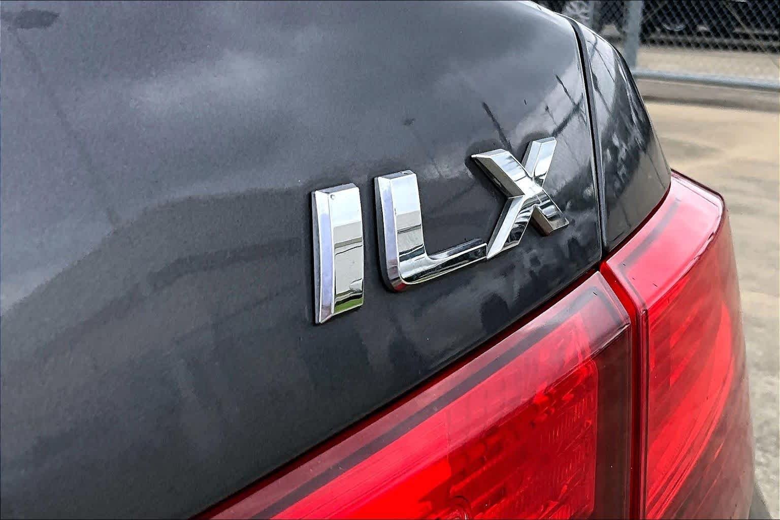 Used 2015 Modern Steel Metallic Acura  image 28