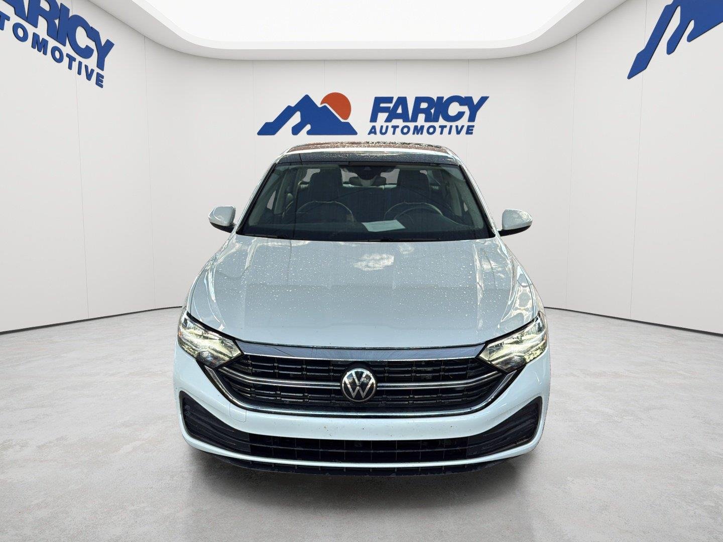 Used 2024 Opal White Pearl Volkswagen SE image 2
