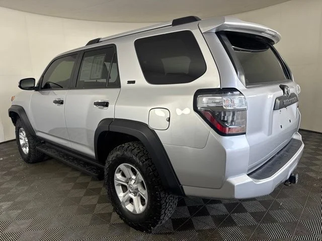 Used 2022 Classic Silver Metallic Toyota SR5 Premium image 6