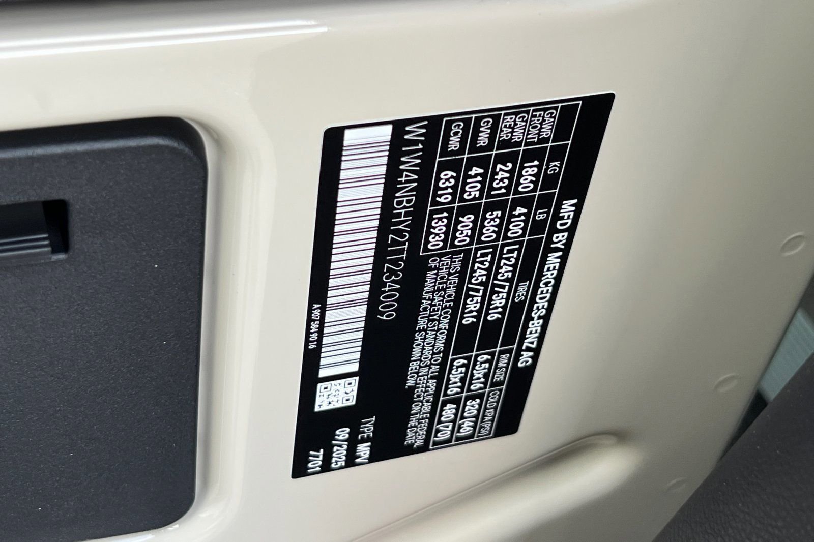 2026 Mercedes-Benz Sprinter Crew Van Base - Photo 26