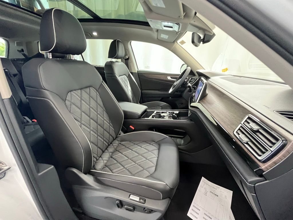 New 2026 White/off-white Volkswagen 2.0T SEL Premium R-Line image 12