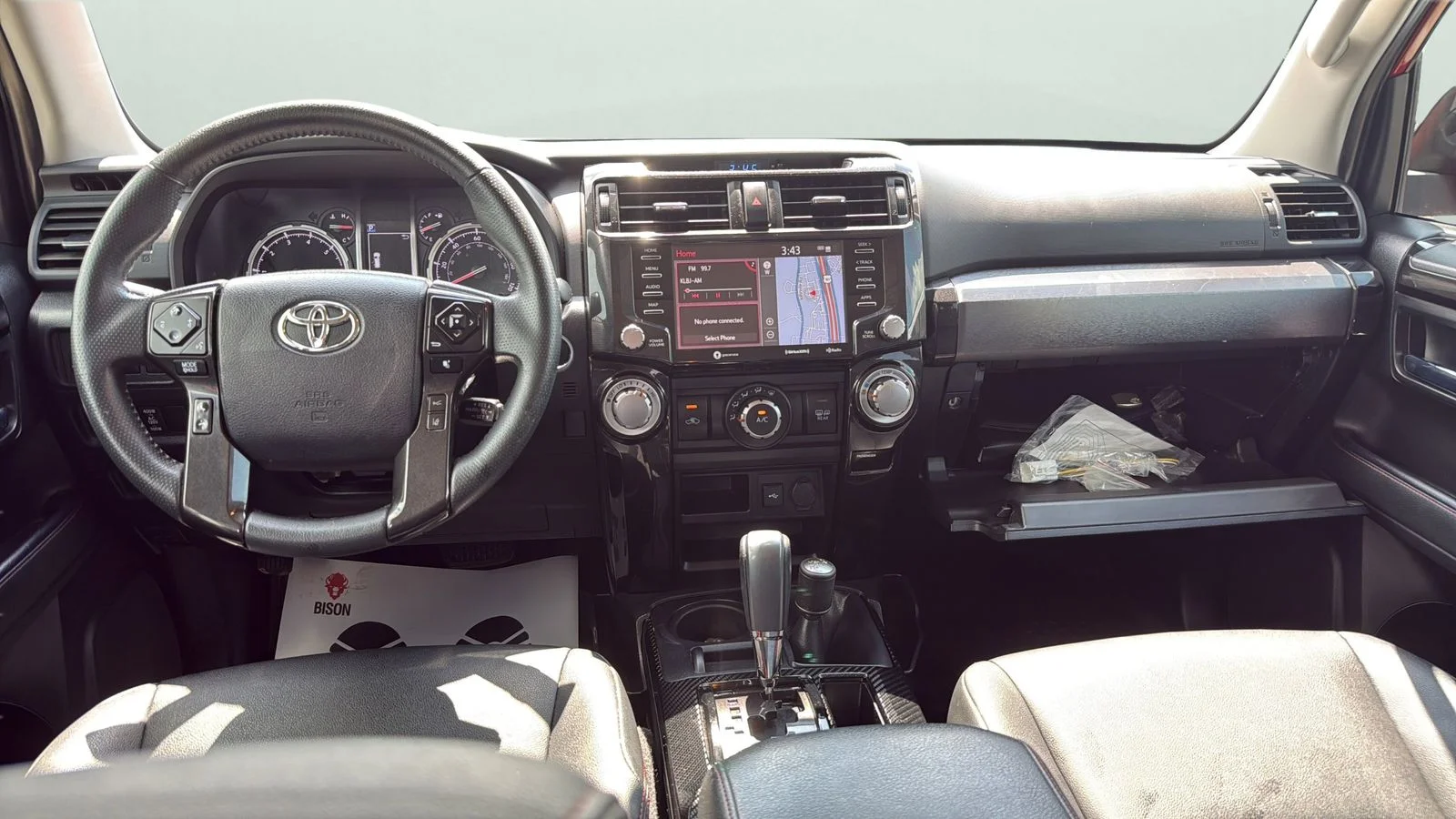 Used 2021 Red Toyota Venture image 21