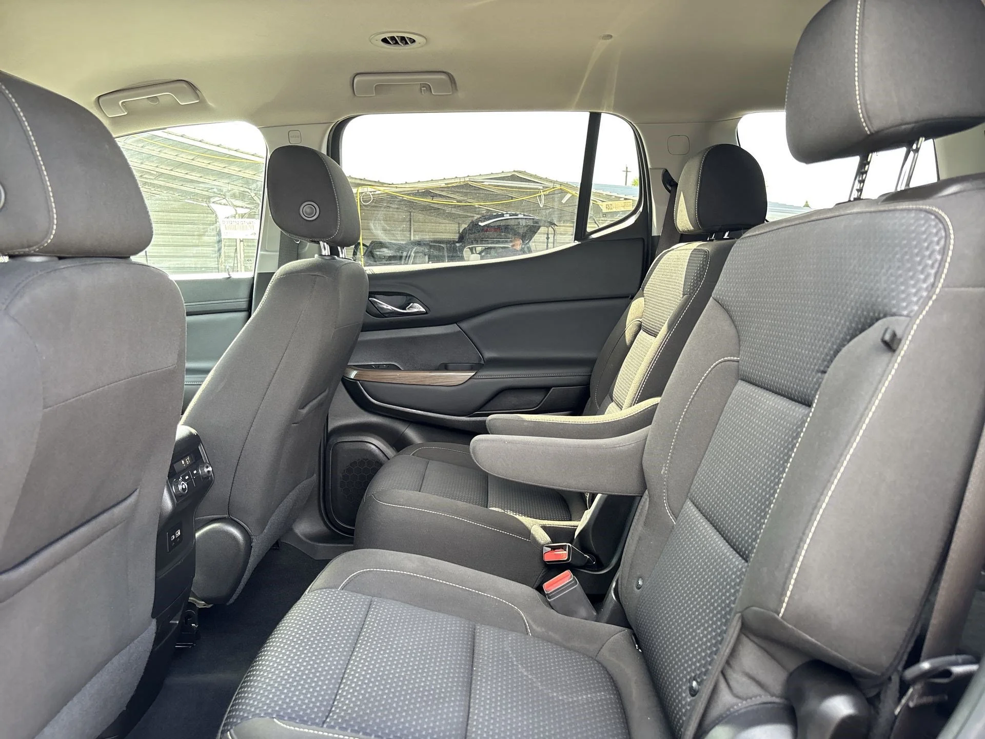 Used 2023 Sterling Metallic GMC SLE image 22