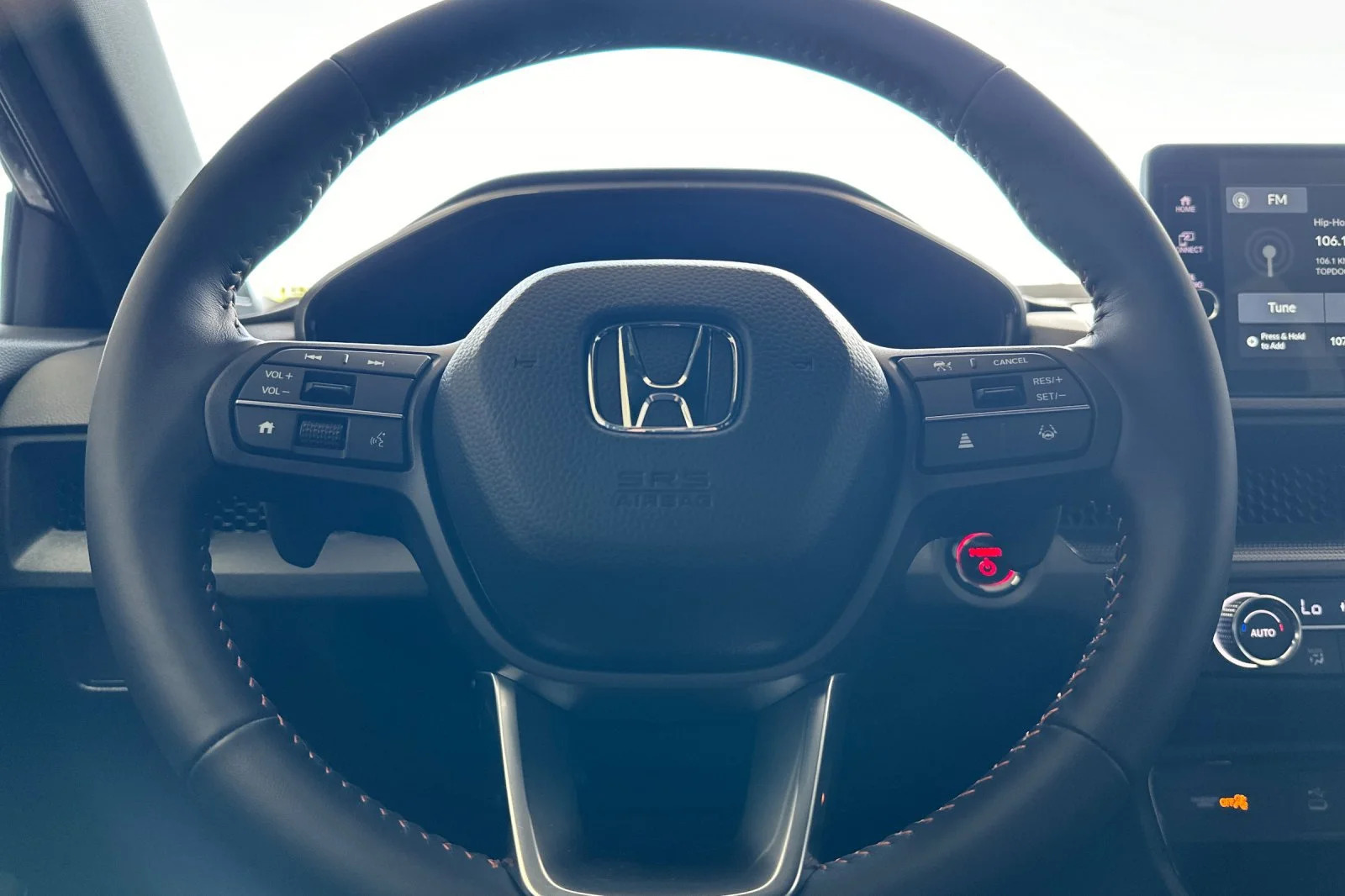 Certified Used 2026 Platinum White Pearl Honda Sport image 25