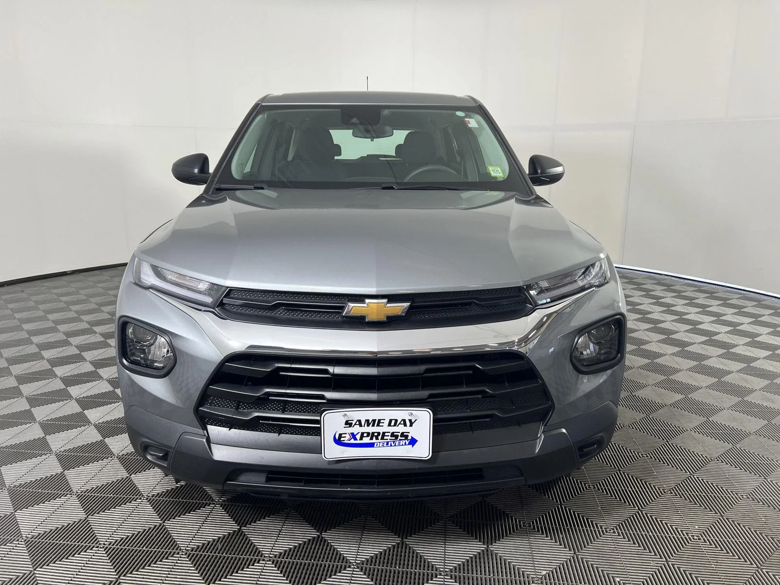 Used 2023 STERLING GRAY METALLIC Chevrolet LS image 27