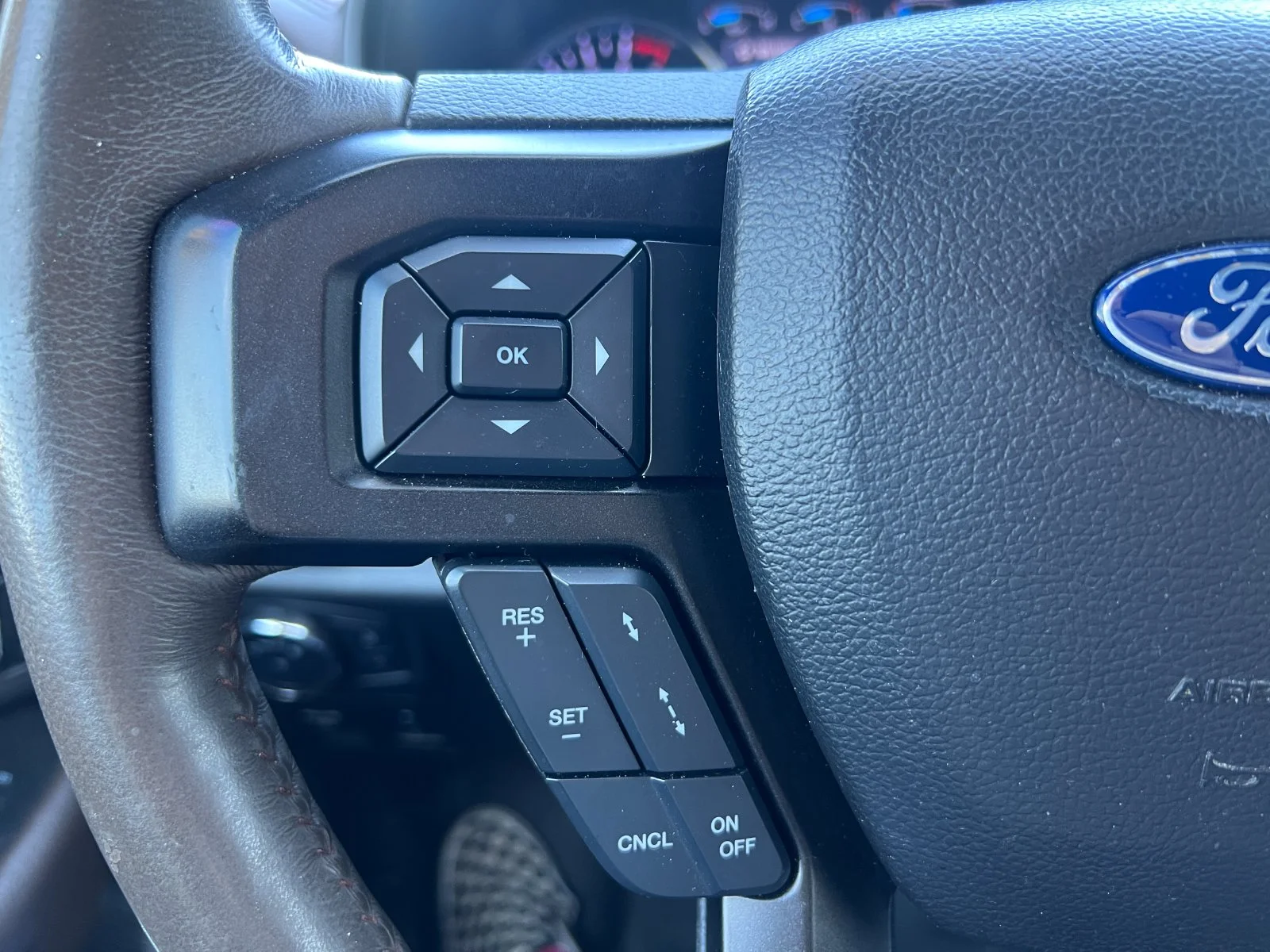 Used 2020 Red Ford King Ranch image 10