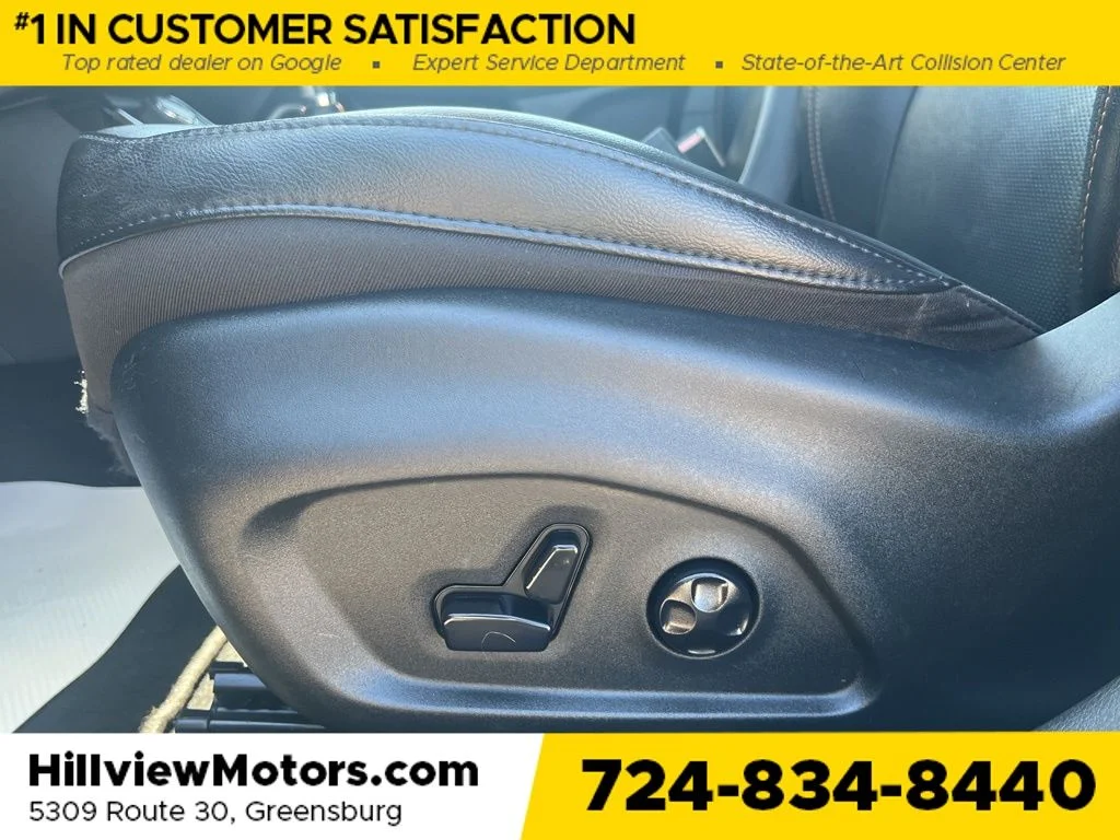 Used 2019 Olive Green Pearlcoat Jeep Limited image 17