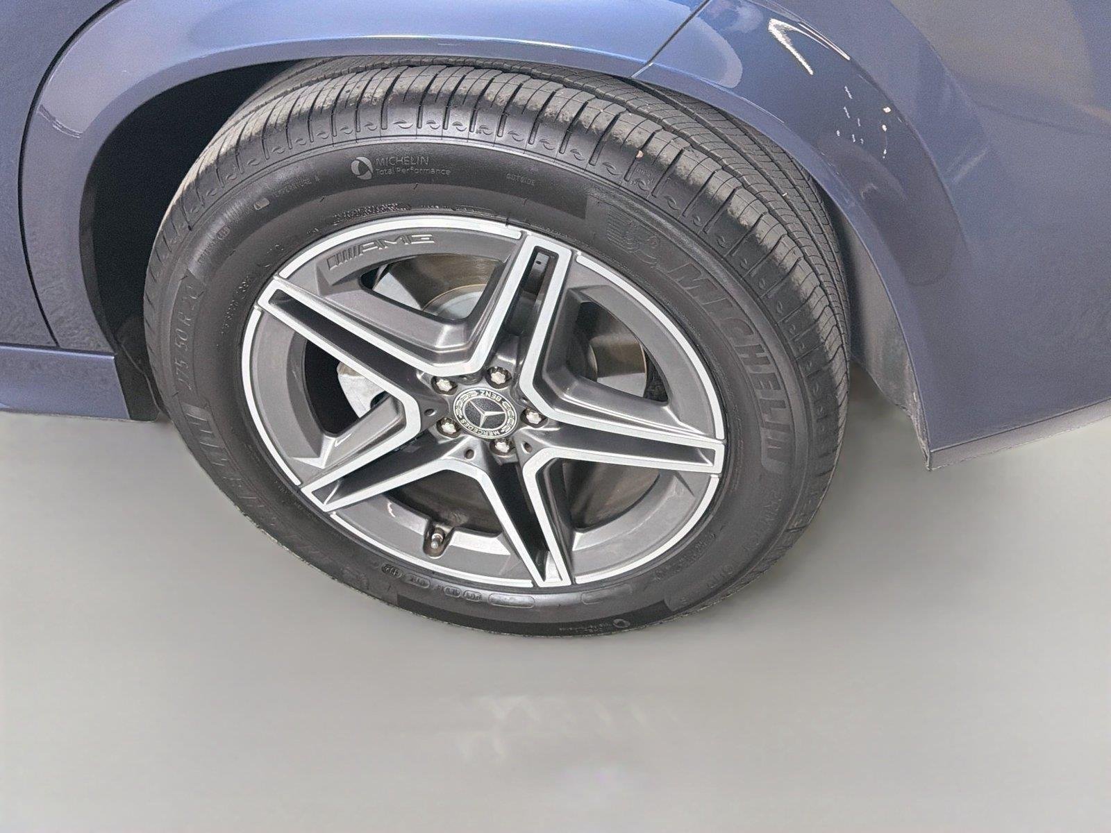 Used 2024 Twilight Blue Metallic Mercedes-Benz GLE 450 image 31