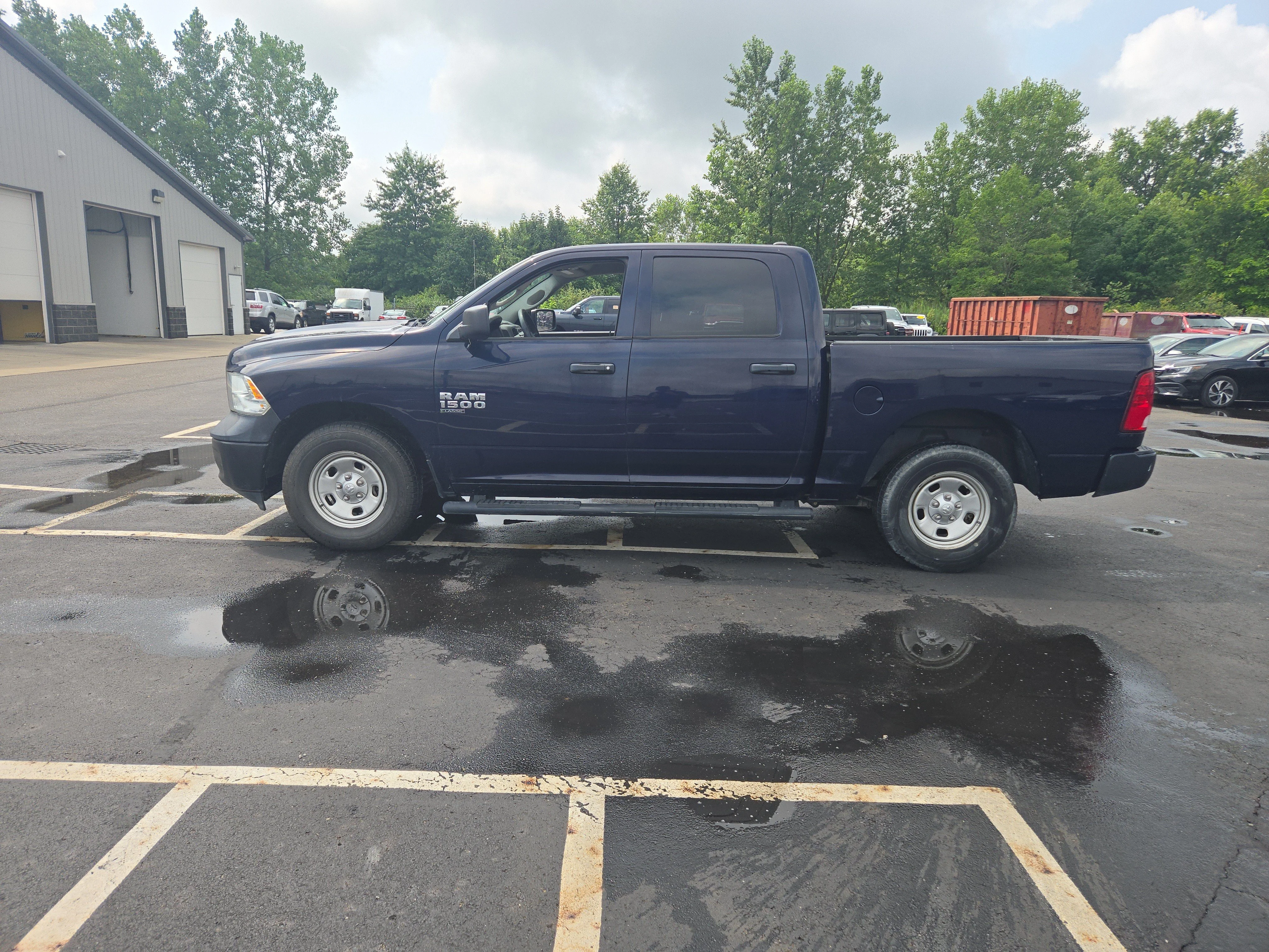 Used 2019 True Blue Pearlcoat Ram Tradesman image 8
