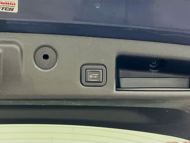 Used 2018 Blue Chevrolet Premier image 26