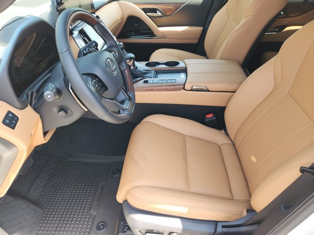 New 2026 Eminent White Pearl Lexus LUXURY image 17