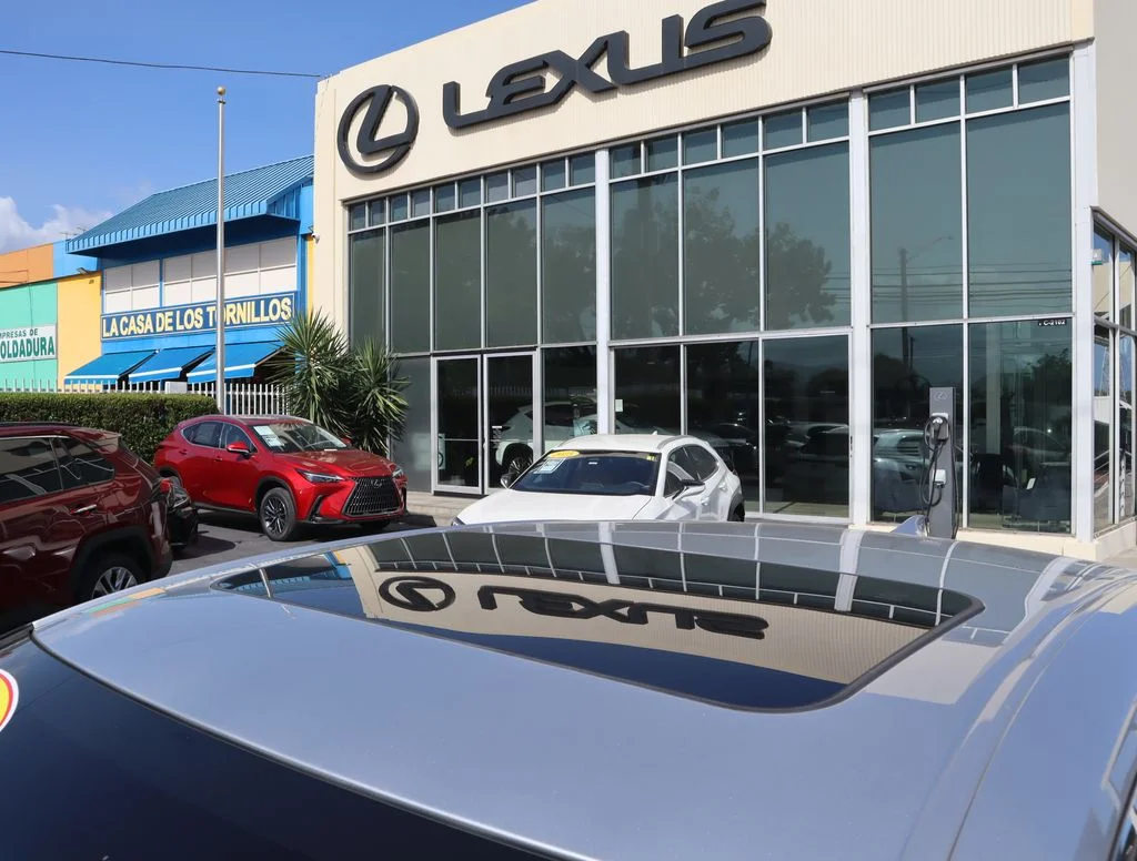 Used 2021 Silver Lexus 350 image 11