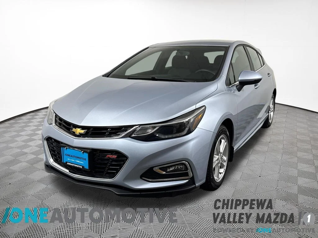 2018 Chevrolet Cruze LT w /RS Hatchback Manual's photo
