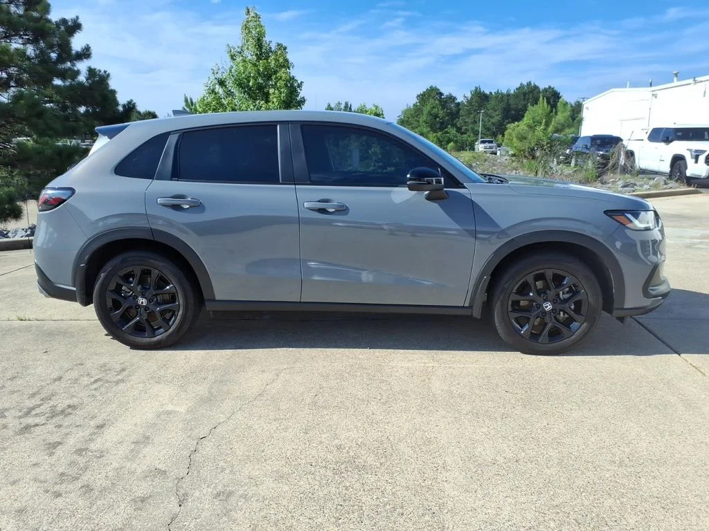 Used 2025 Urban Gray Pearl Honda Sport image 2