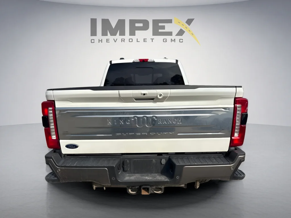 Used 2023  Ford King Ranch image 4